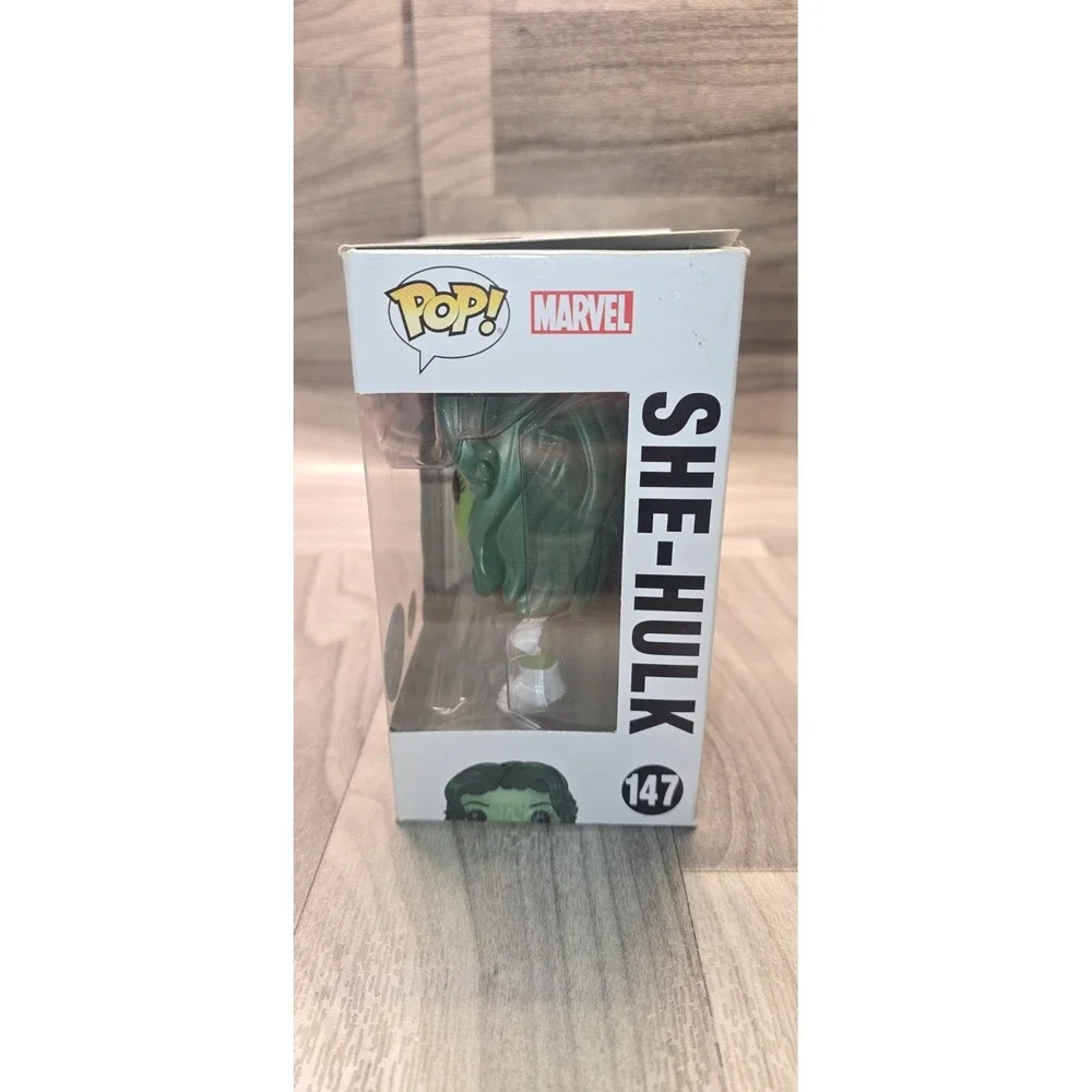 Funko Pop Marvel She-Hulk Classic GITD Figure  (Comikaze Exclusive)